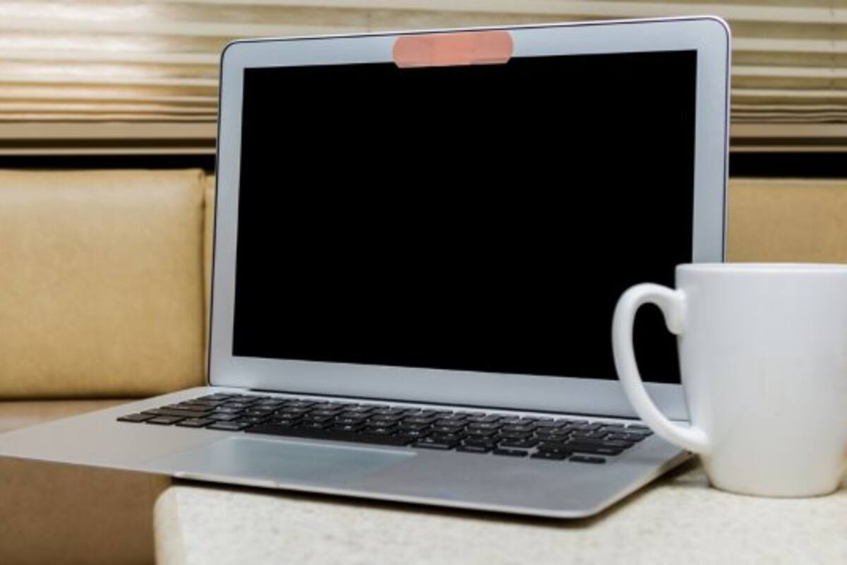 Director del FBI nos aconseja tapar la cámara de nuestros Notebooks
