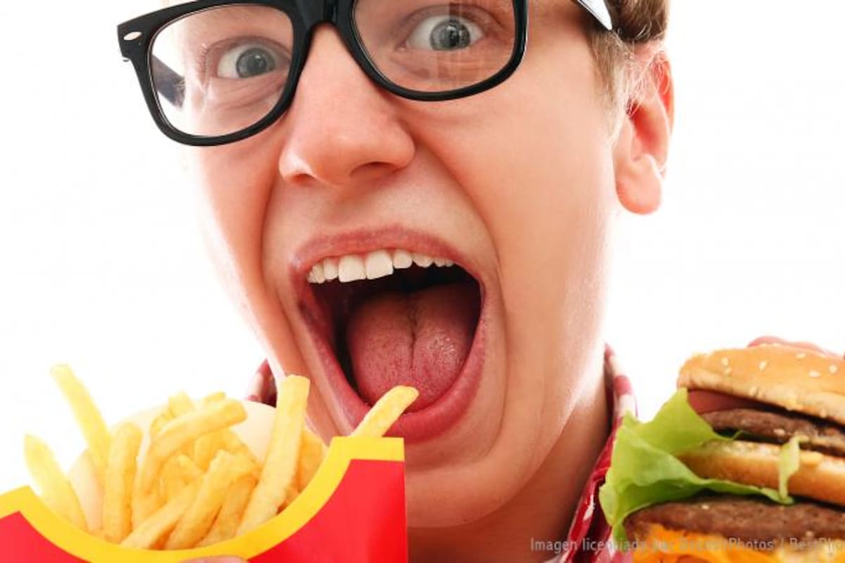 Beca Junaeb no permitirá más compras de papas ni hamburguesas desde el 11 de mayo