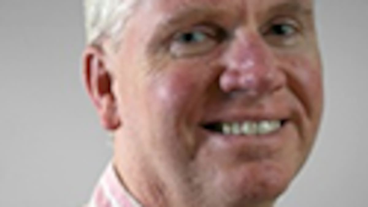 Mike Hayes dejará de dirigir la división occidental