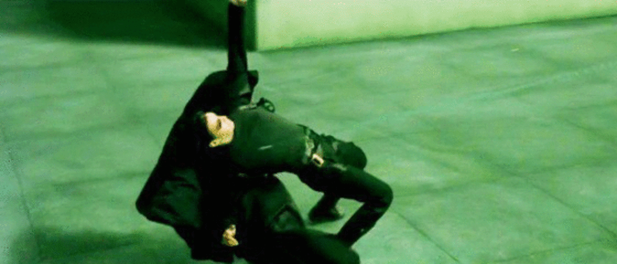 Neo-in-The-Matrix-the-matrix-22575369-560-240.gif