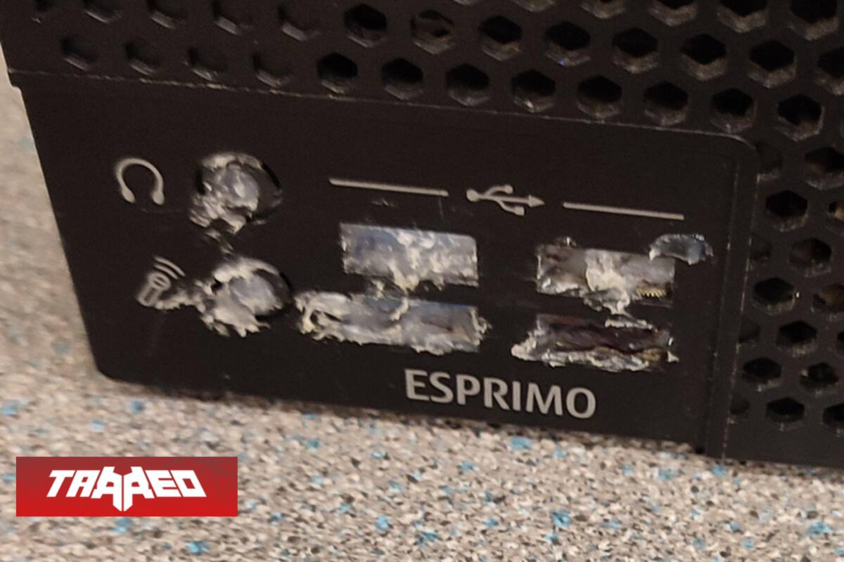 Escuela sella con silicona caliente los puertos USB de sus computadoras para protegerlas de amenazas externas