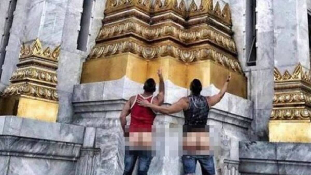 Pagaron una multa de $150 USD por ofensa en templo budista