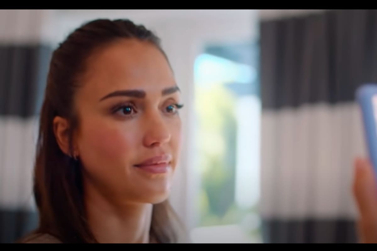 Jessica Alba te muestra cómo conserva su figura con Nintendo Switch