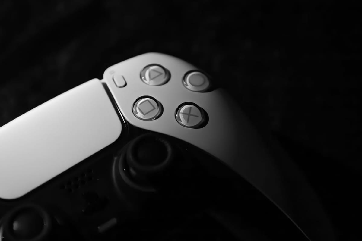 Partido político denuncia a PlayStation en España por su plan de vender solo juegos digitales desde 2028