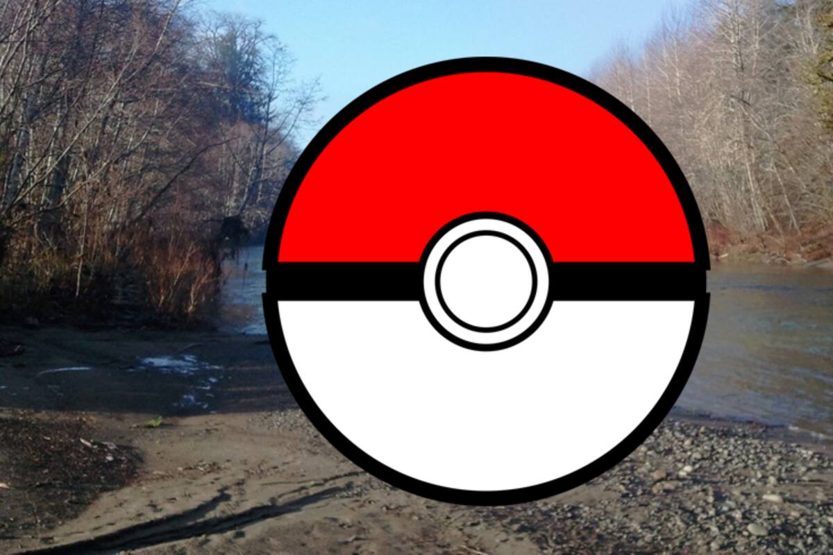 Salió a capturar Pokémon al río y se encontró con un cadáver
