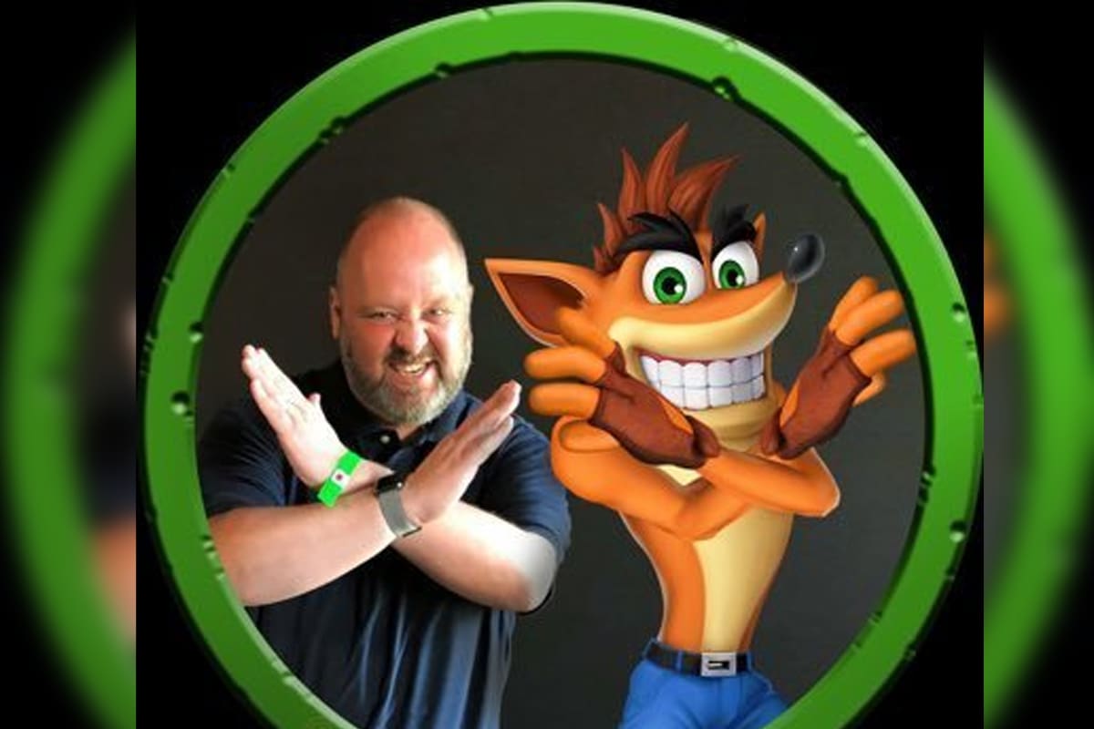 Directivo de Xbox desata la polémica por subir una foto con Crash Bandicoot