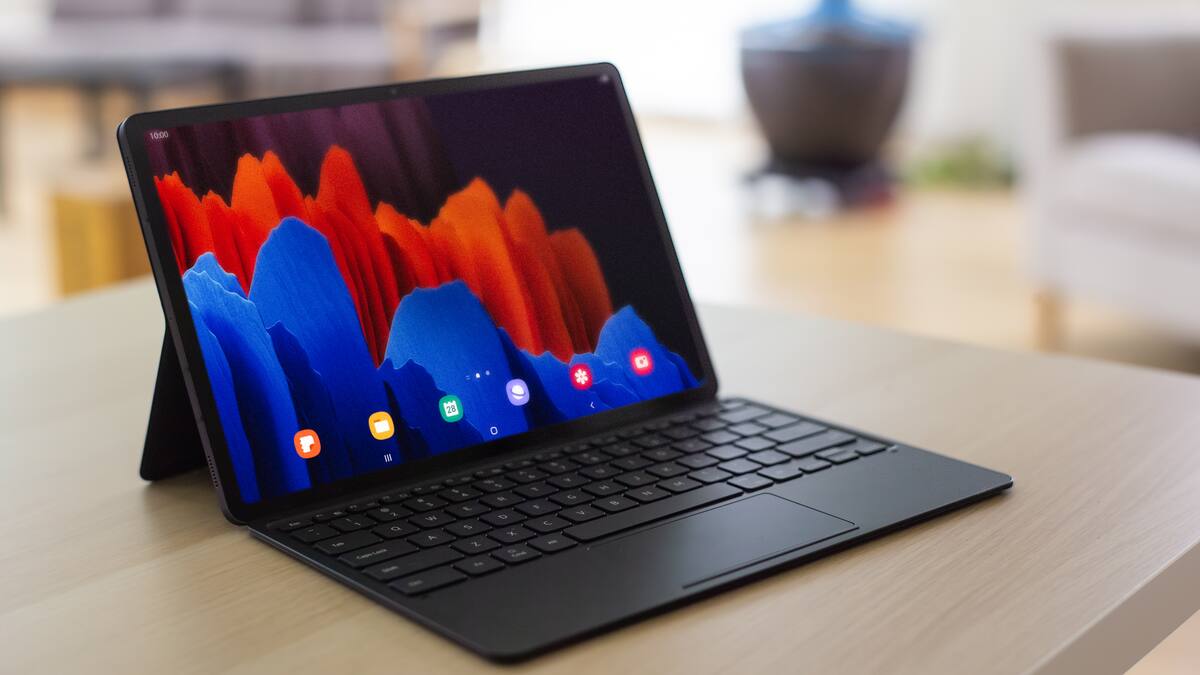 Samsung anuncia la venta adelantada en Chile de sus nuevas Tablets que cambiarán tu forma de trabajar y jugar, las que además llegan con Keyboard Cover y S Pen incorporado.