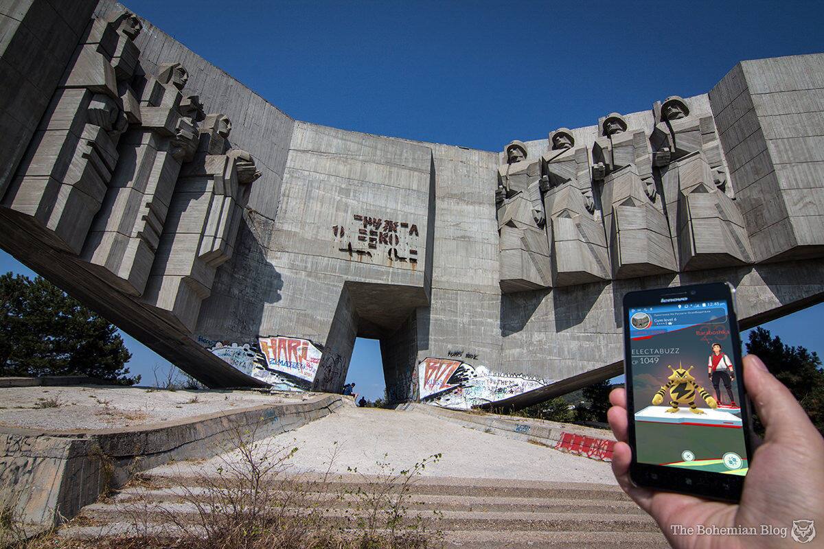 Jugador viaja a sector radioactivo de Chernobyl persiguiendo Pokémon