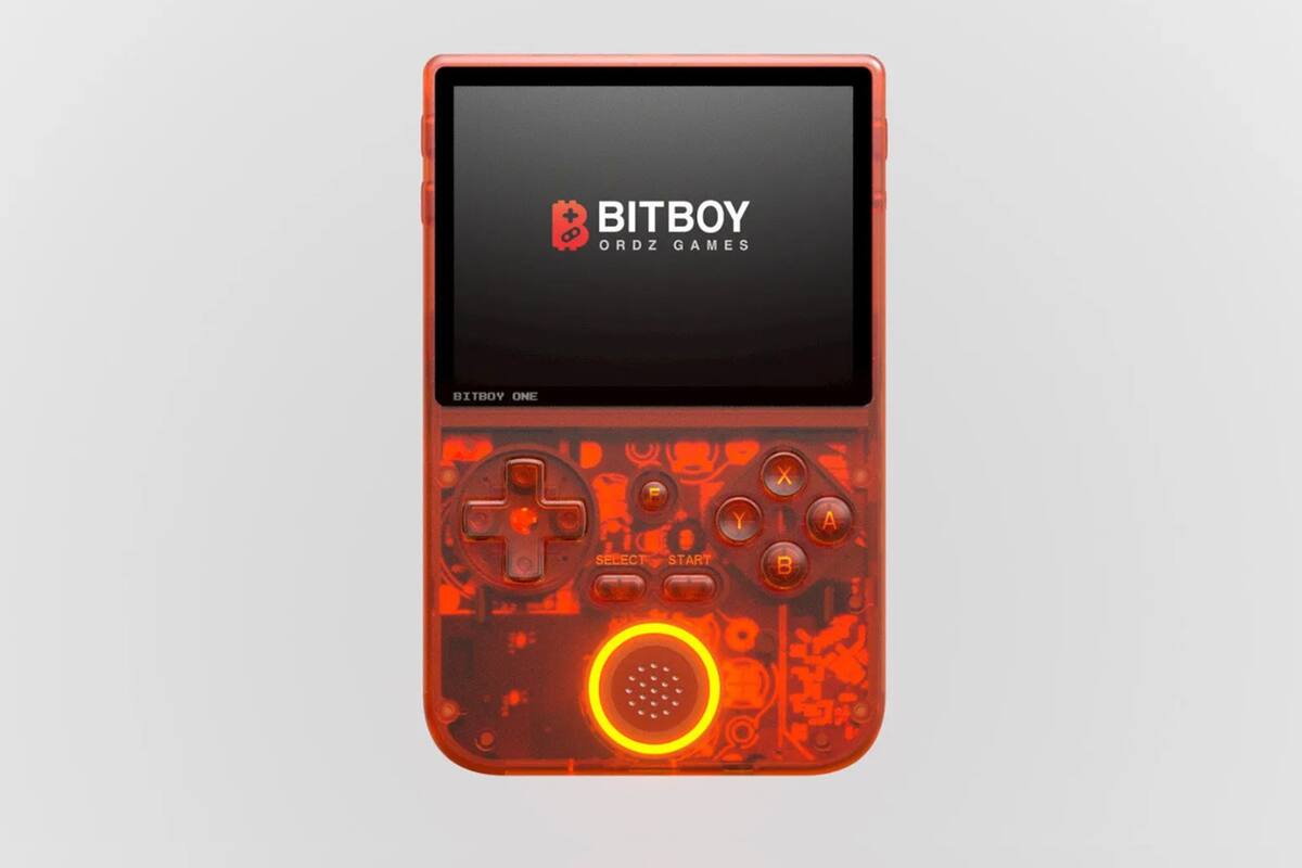 Así es BitBoy, la nueva portátil que permitirá jugar títulos retro y conseguir Bitcoin