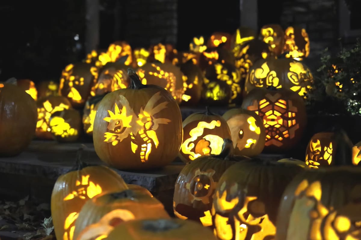Fans festejaron Halloween grabando los 156 Pokémon de Unova en calabazas