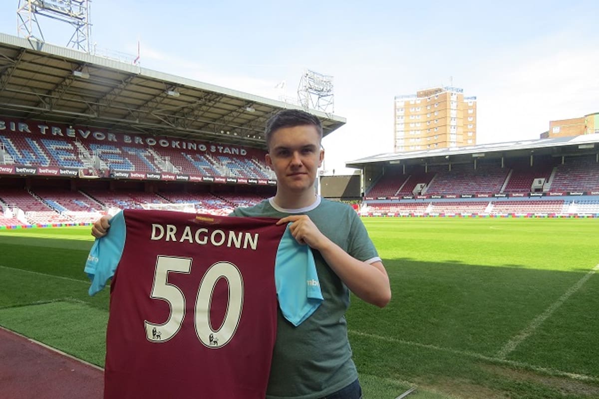 Equipo de la Premier League ficha a un streamer de FIFA