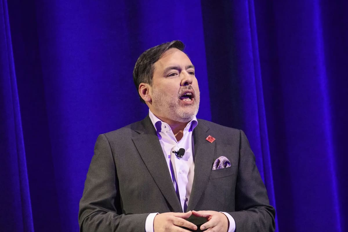 “You Can’t Be Both,” Former PlayStation Boss Warns Xbox to Choose Between Being the World’s Biggest Publisher or a Traditional Platform Owner
