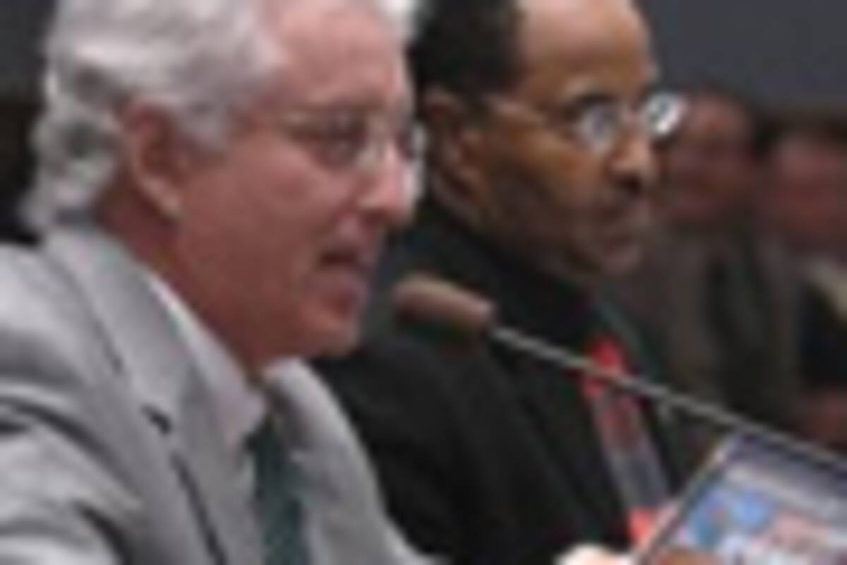 Thompson culpa a los videojuegos de la masacre en Virginia