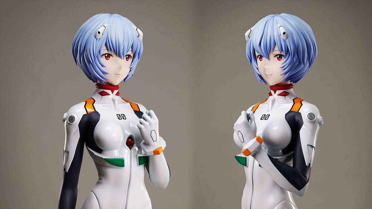 También hay una enorme figura del EVA-01