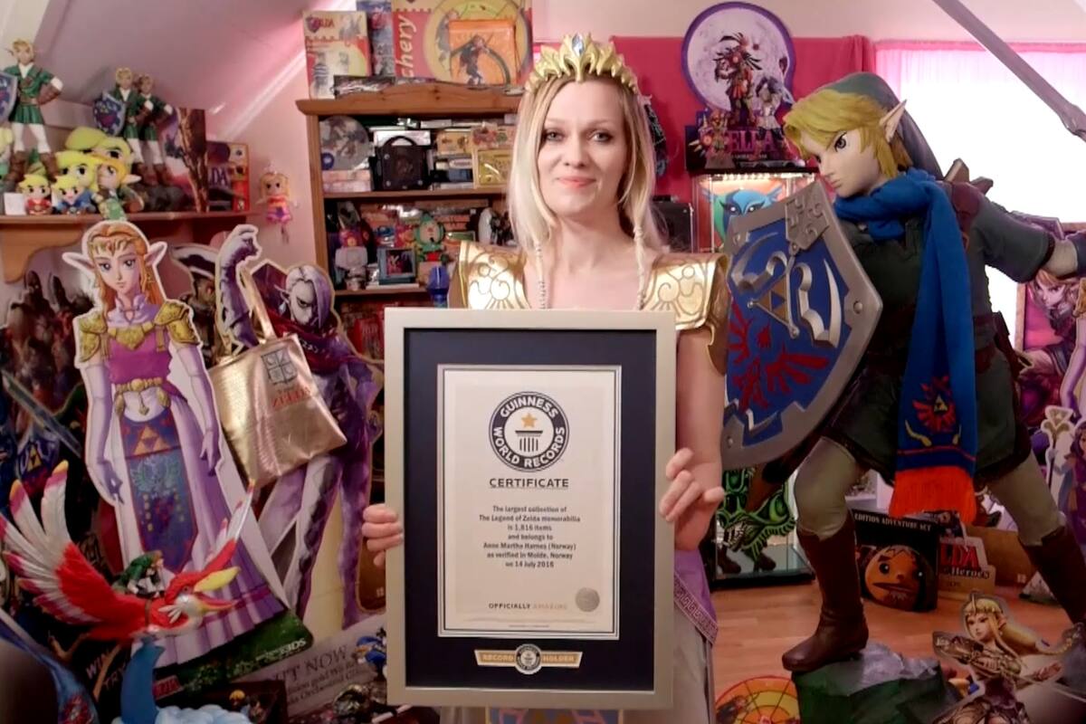 Esta maestra noruega tiene una colección de The Legend of Zelda más grande que la tuya, y vale casi $2 MDP