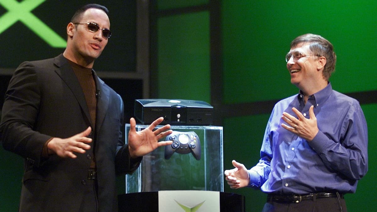 The-Rock-y-Bill-Gates-presentan-el-Xbox.jpg