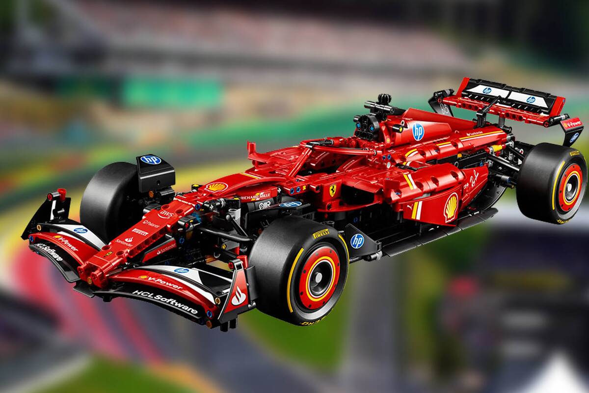 LEGO® Technic Ferrari SF-24: del paddock a tu estante