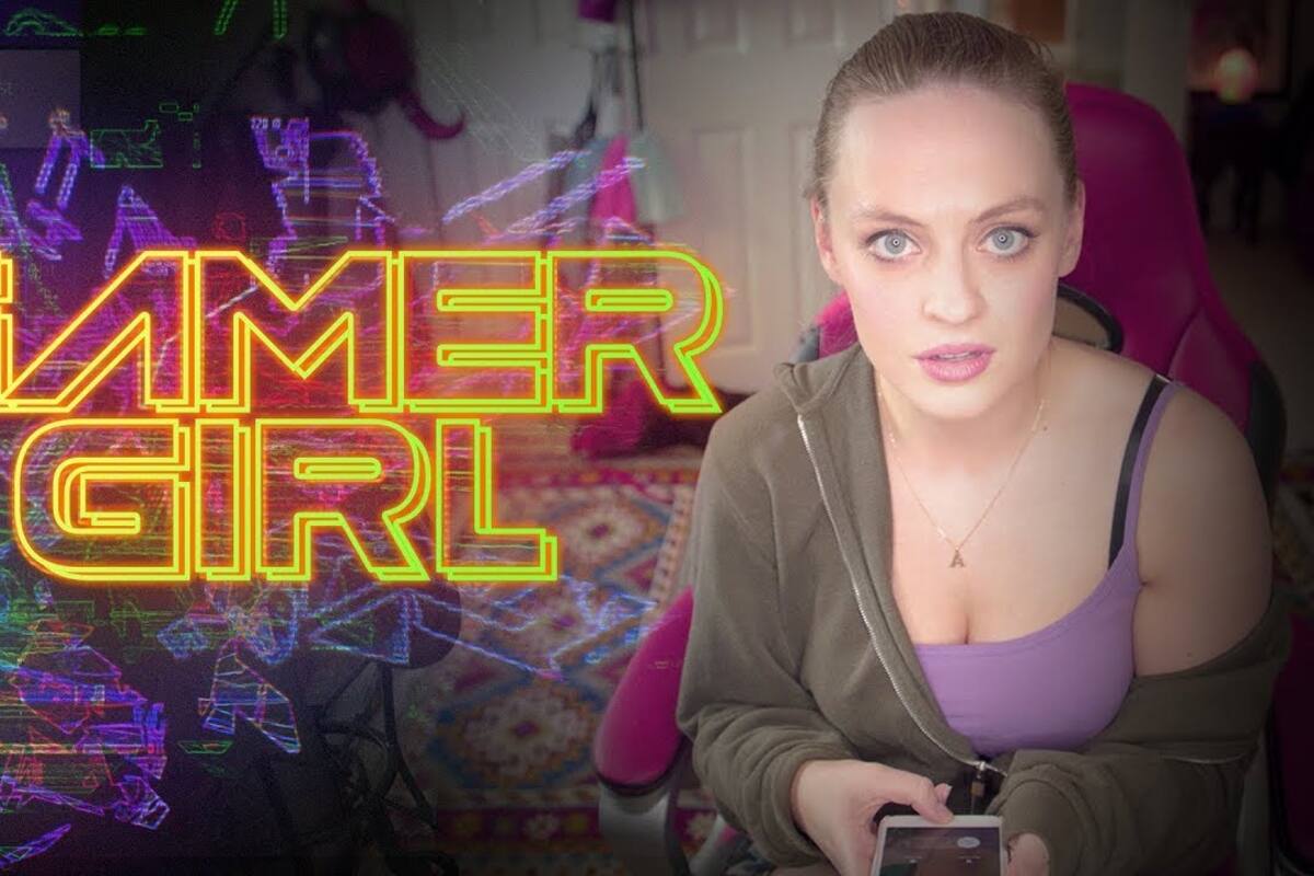 Trailer Gamer Girl