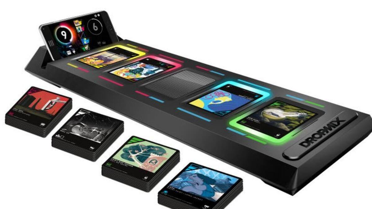 Utiliza tus cartas para competir creando los mejores remixes