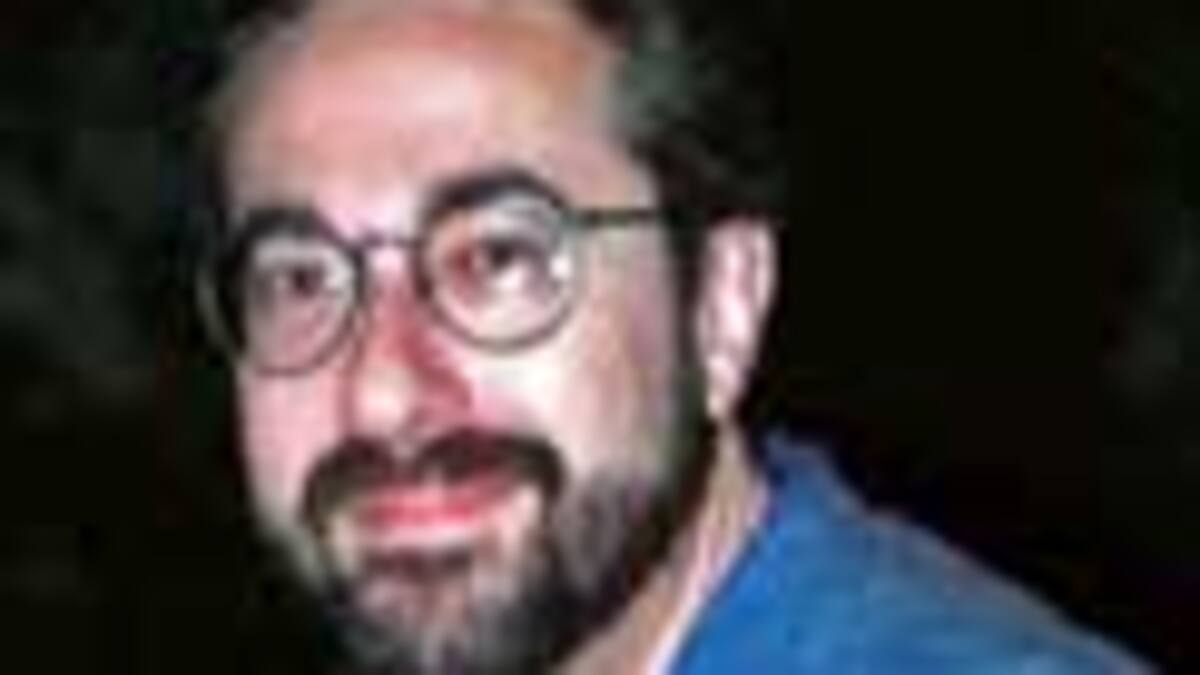 Warren Spector, director de estudio en Ion Storm ha dejado su puesto para perseguir intereses pe...